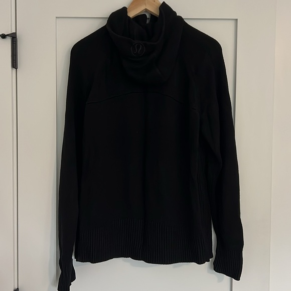 Lululemon black hooded zip up sweater, size XL - Picture 5 of 6